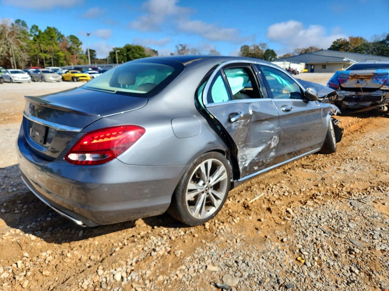 2017 Mercedes-Benz C 300 - Фото 3
