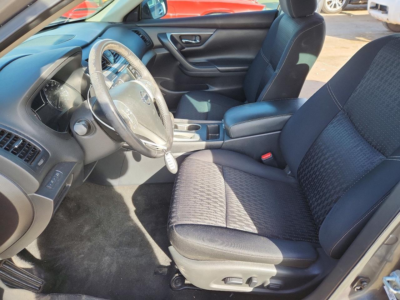 2017 Nissan Altima 2.5 - Image 7