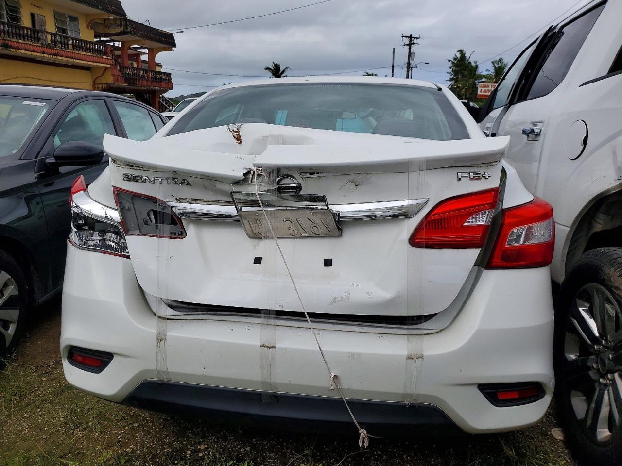 2016 Nissan Sentra S - Image 6