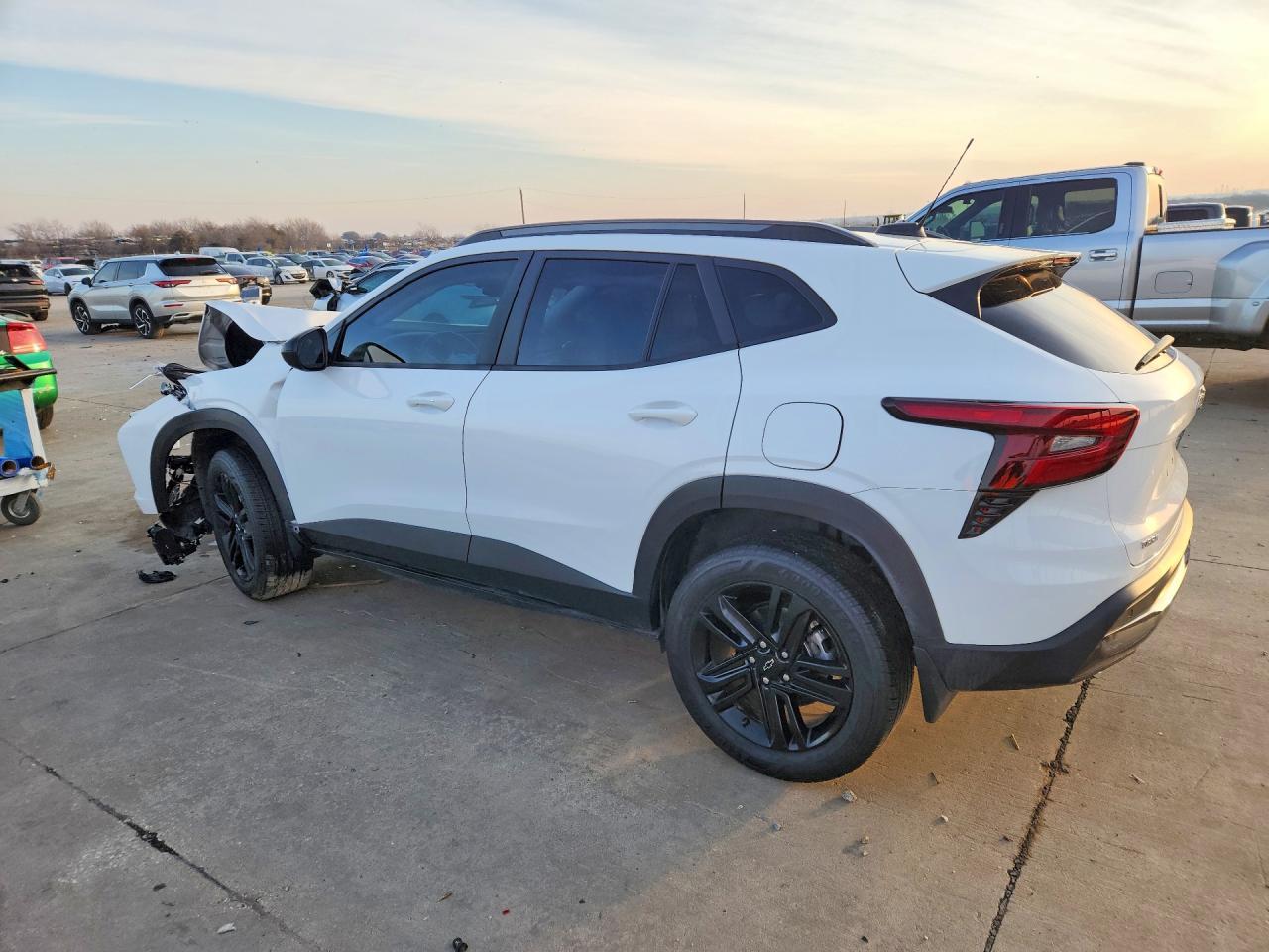 2025 Chevrolet Trax Activ - Фото 2