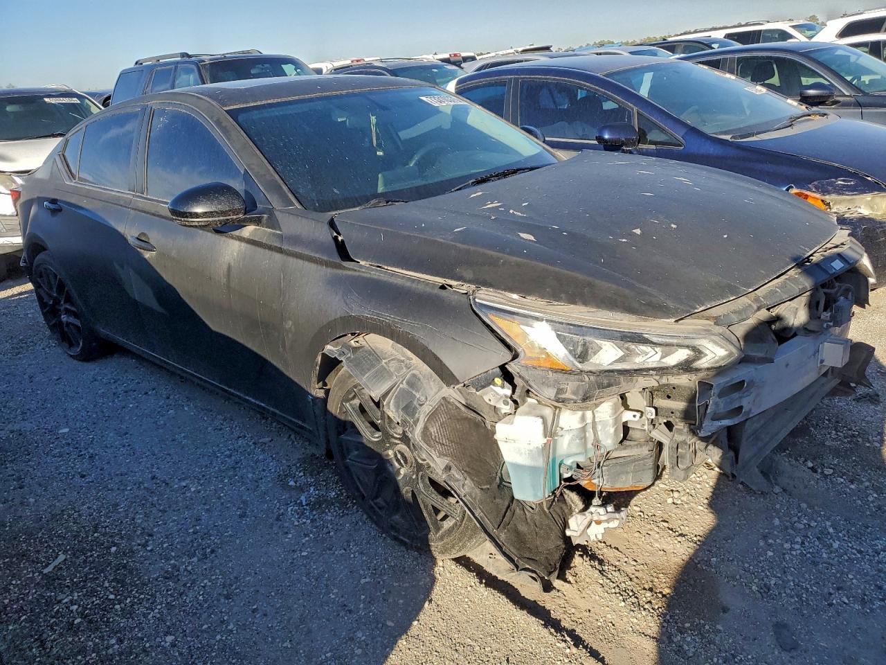 2019 Nissan Altima Sr - Image 4