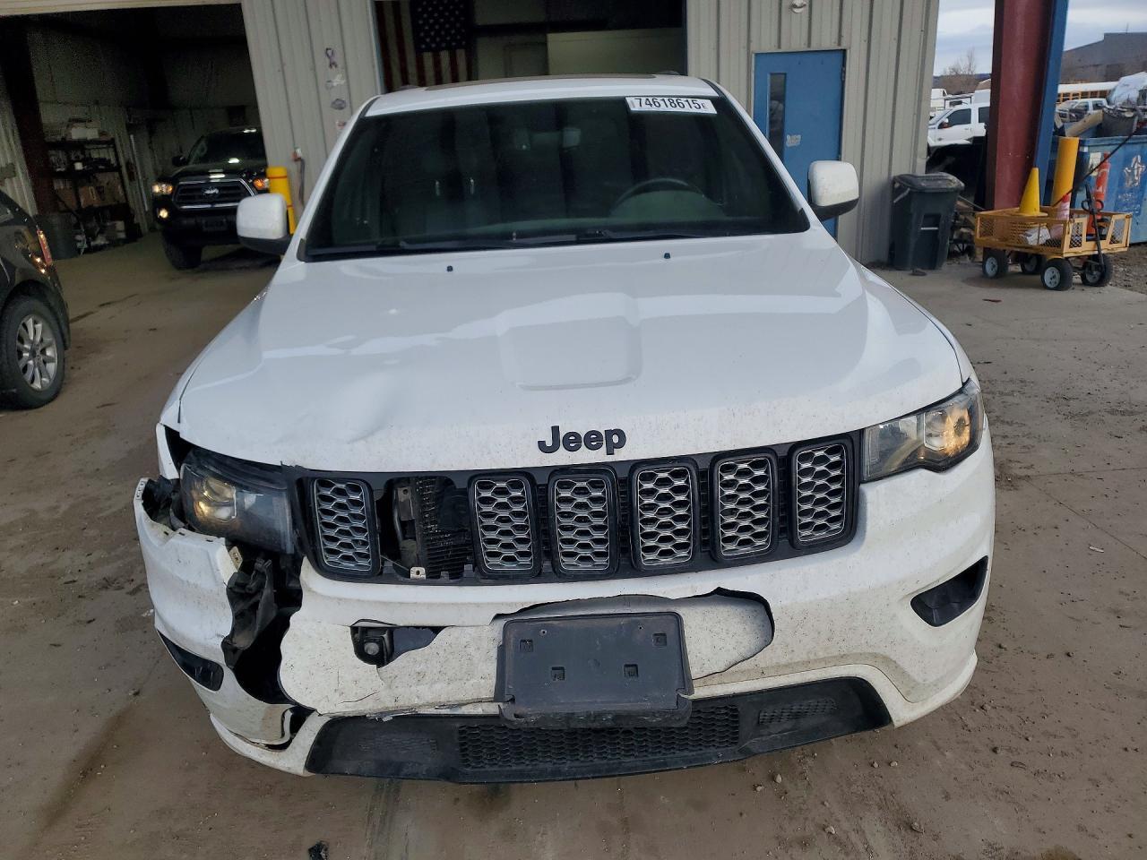 2018 Jeep Grand Cherokee Laredo - Image 5