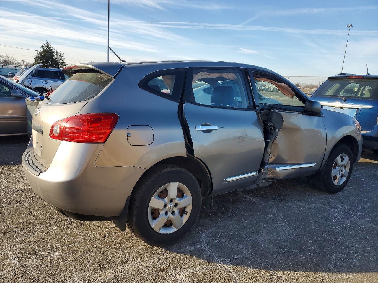 2011 Nissan Rogue S - Image 3
