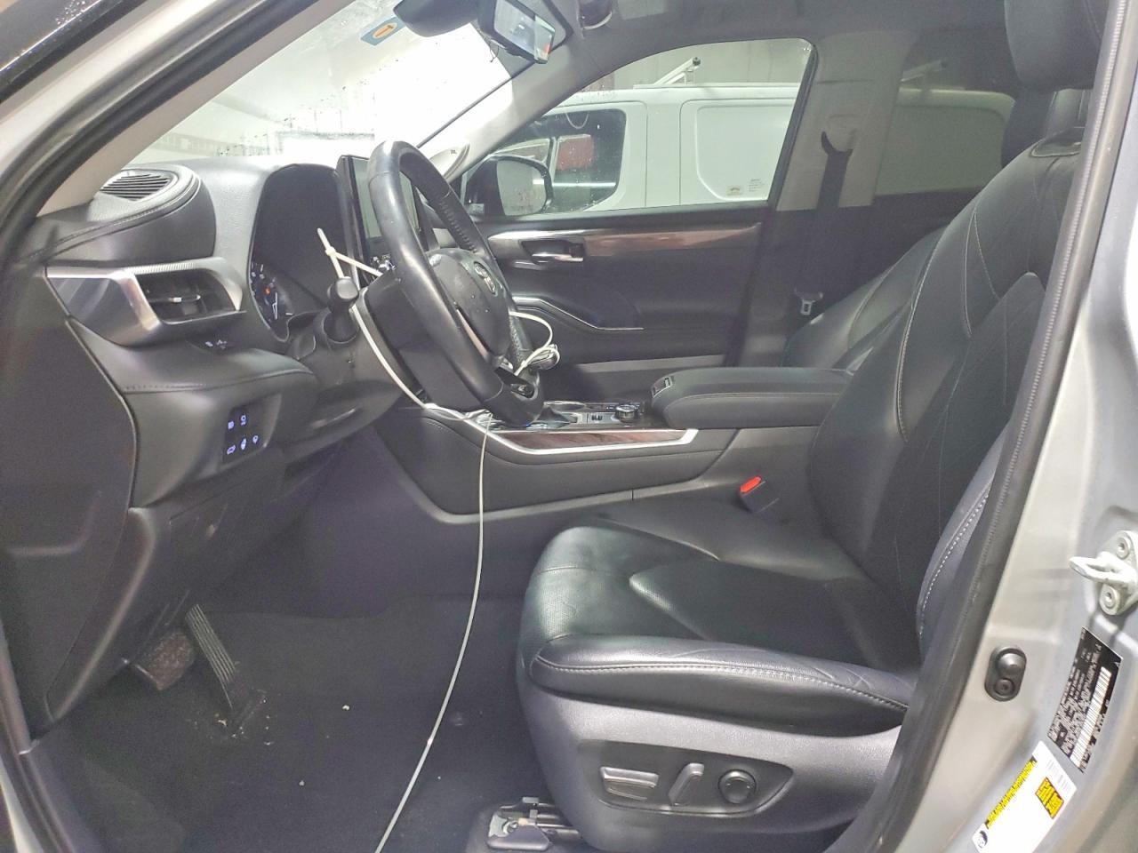 2020 Toyota Highlander Platinum - Фото 7