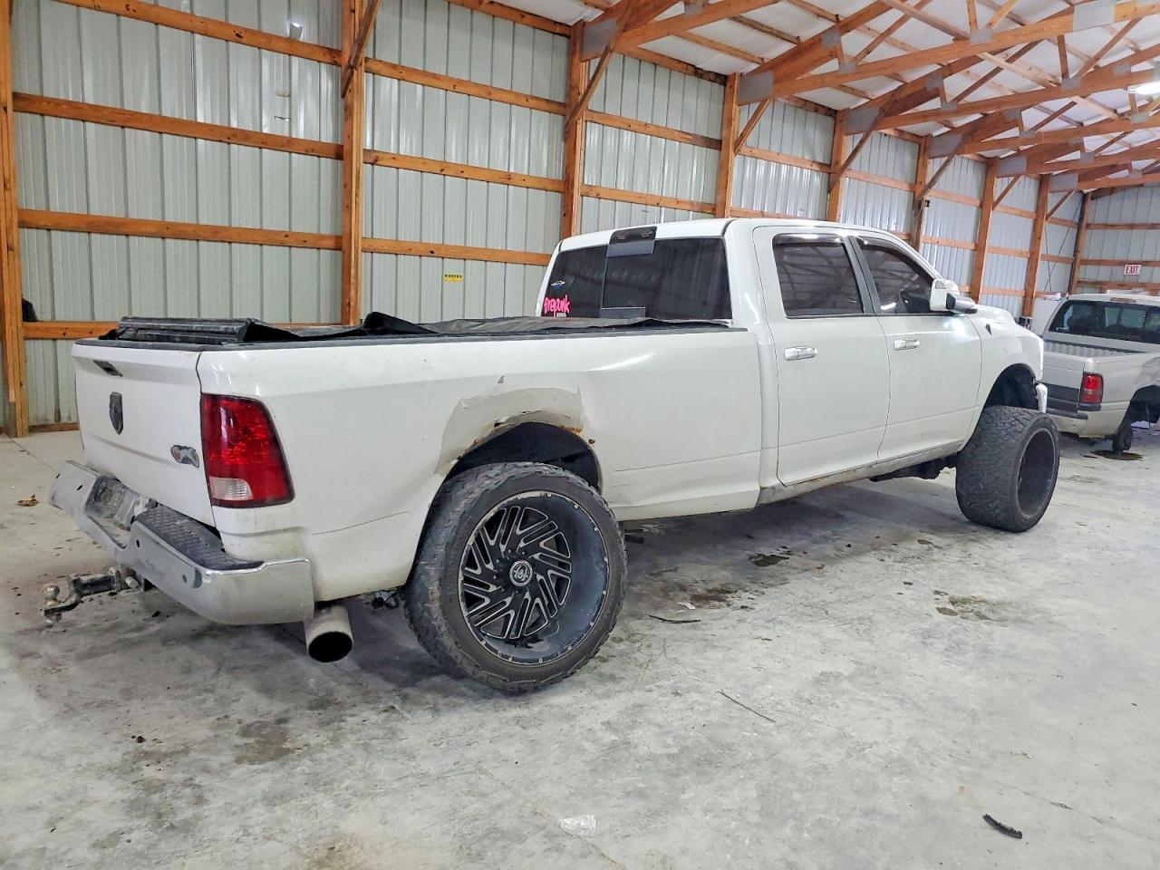 2014 Ram 2500 Slt - Image 3