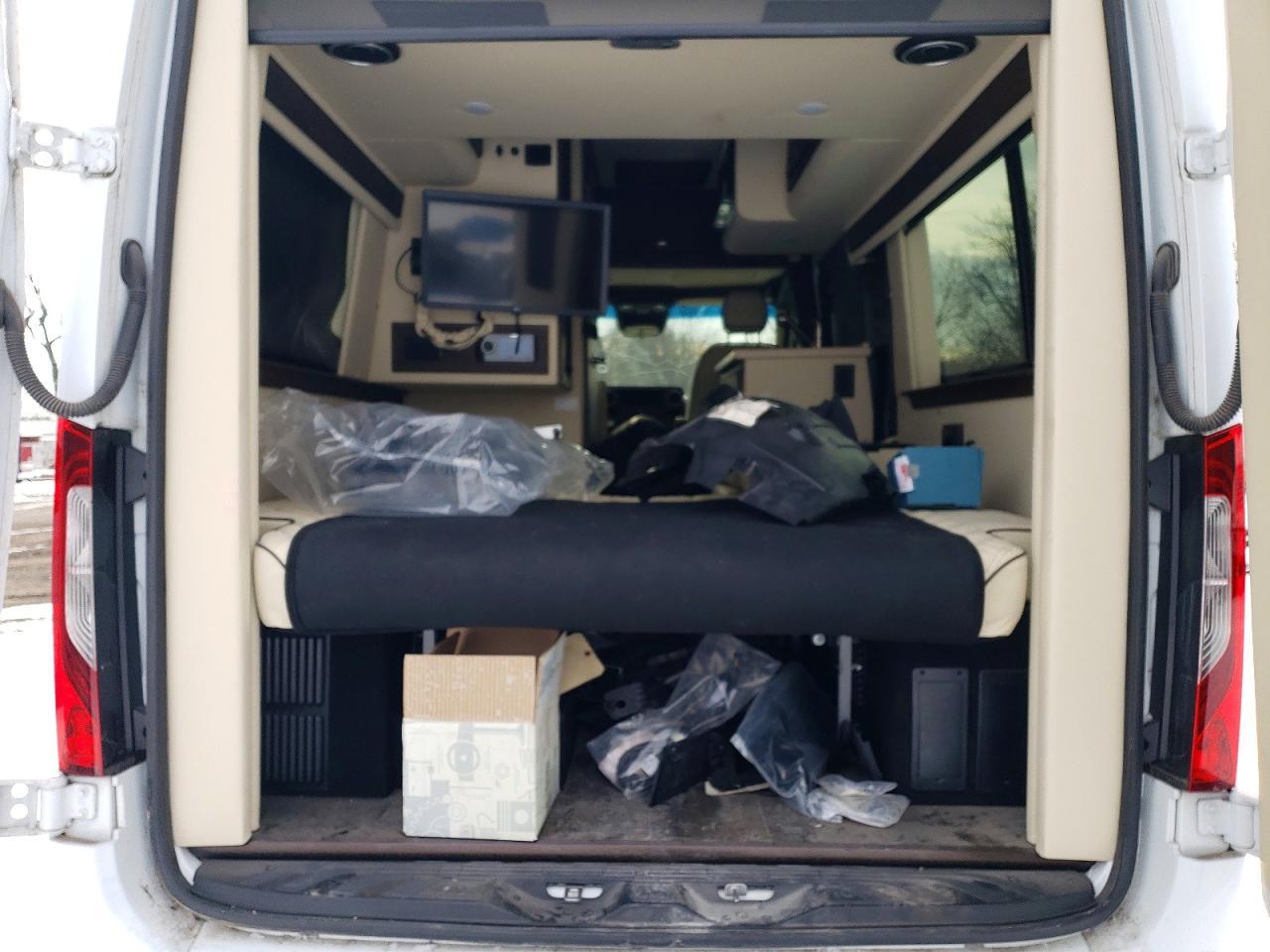 2022 Mercedes-Benz Sprinter 2500 - Фото 6