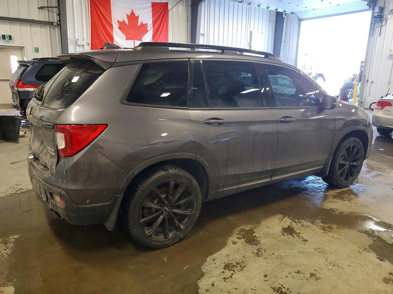 2019 Honda Passport Touring - Image 3