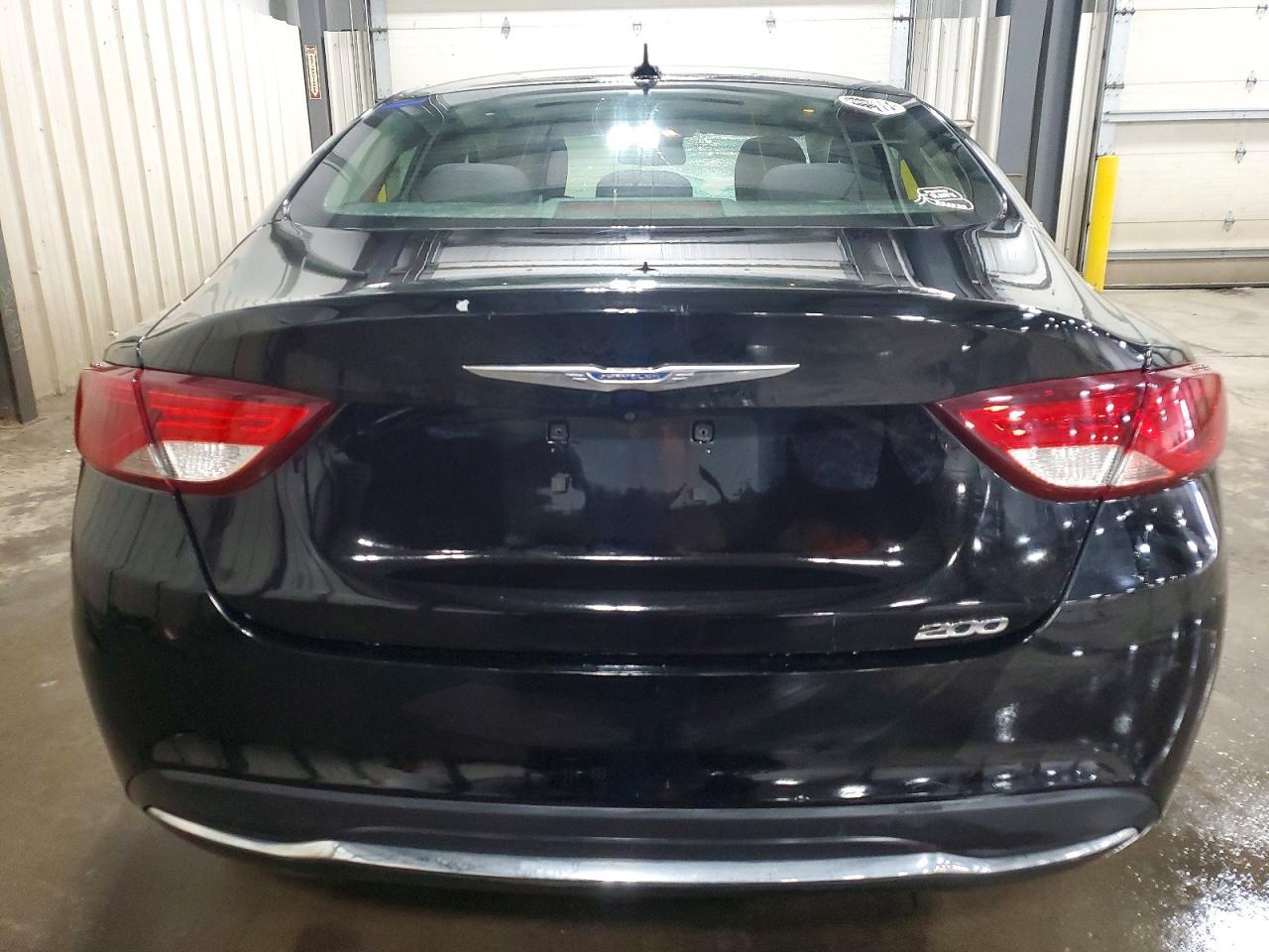 2015 Chrysler 200 Limited - Image 6