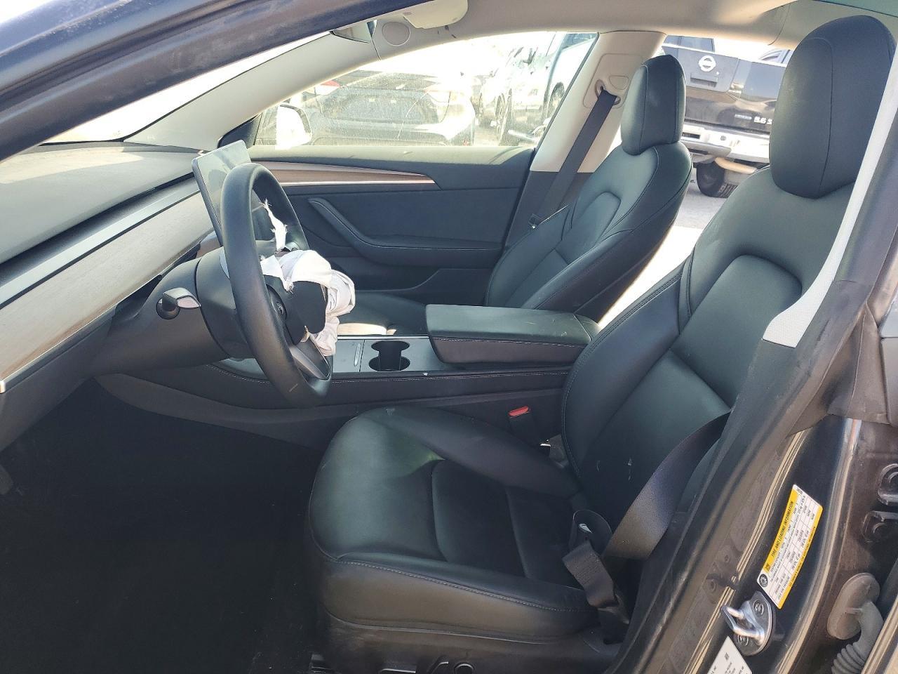 2022 Tesla Model 3 - Image 7