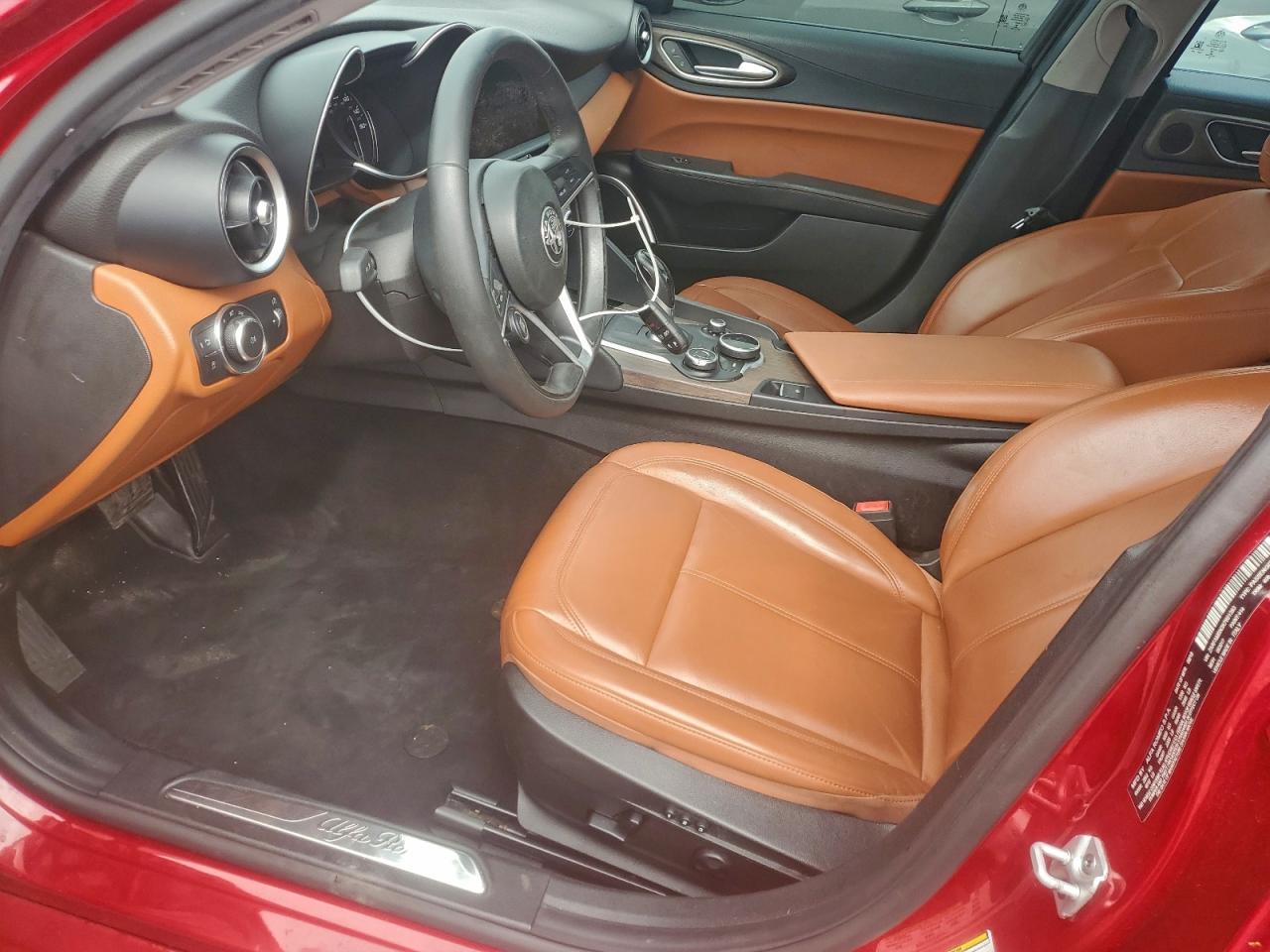 2019 Alfa Romeo Giulia Ti - Фото 7