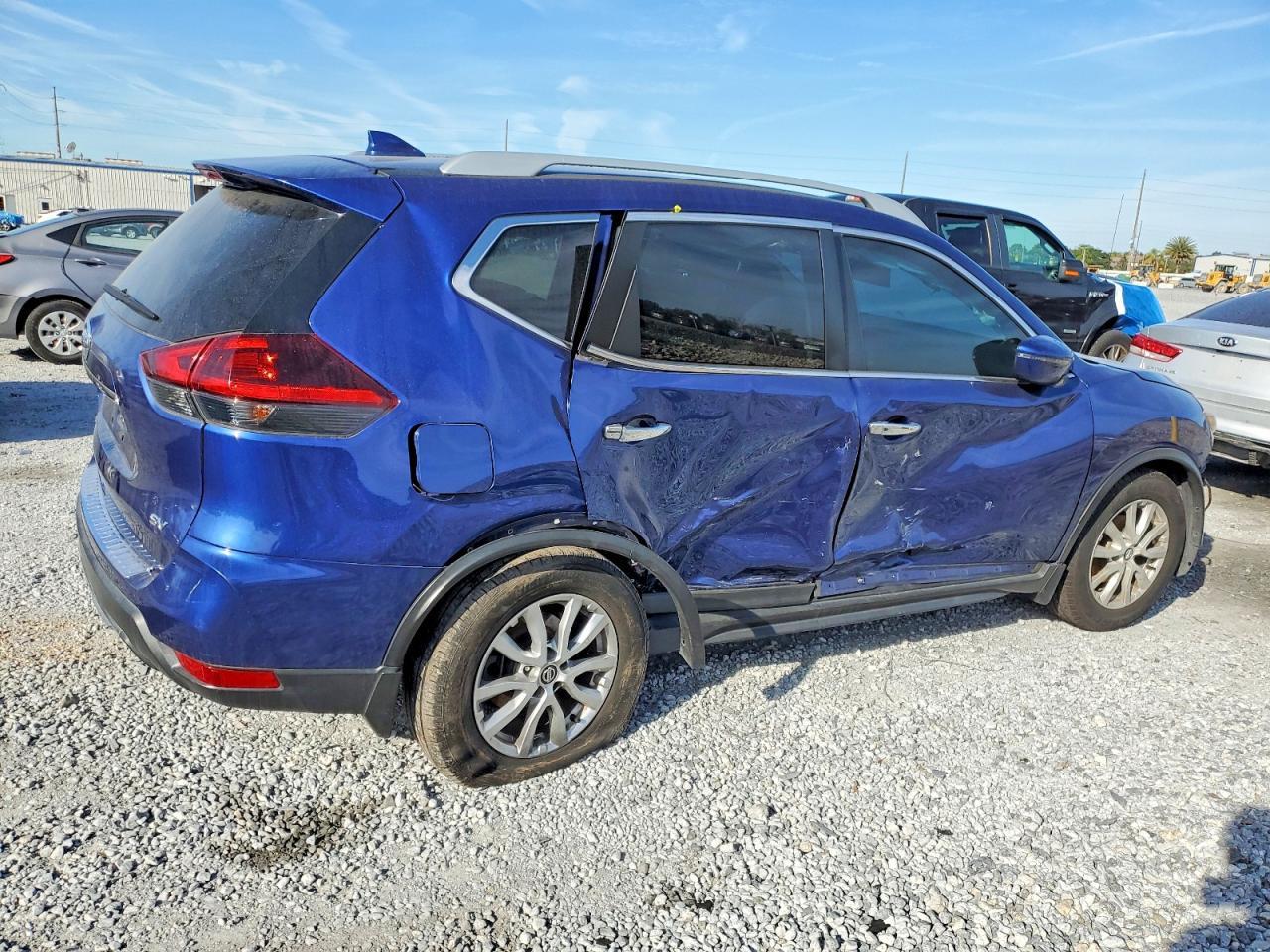 2018 Nissan Rogue S - Фото 3