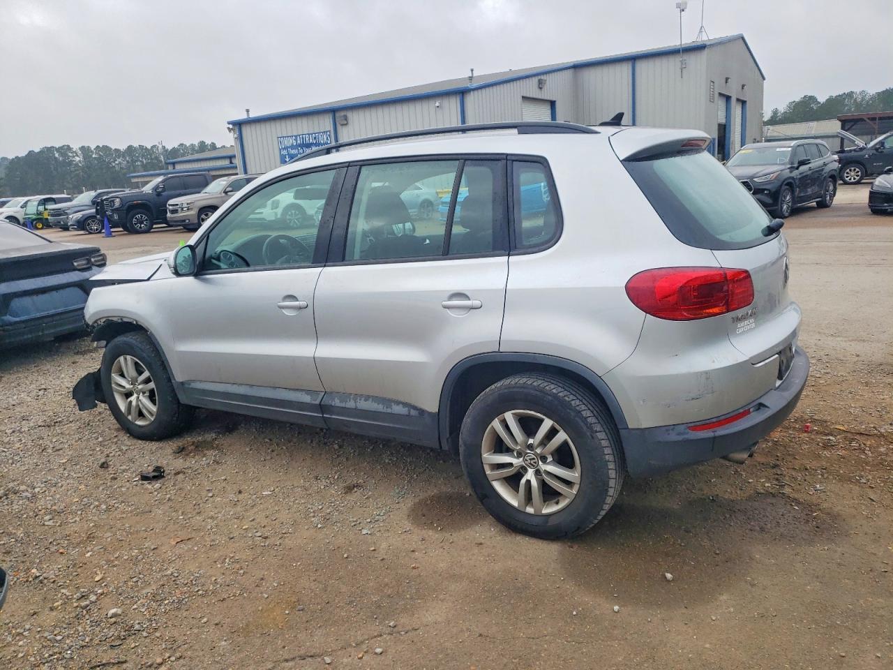 2015 Volkswagen Tiguan S - Image 2