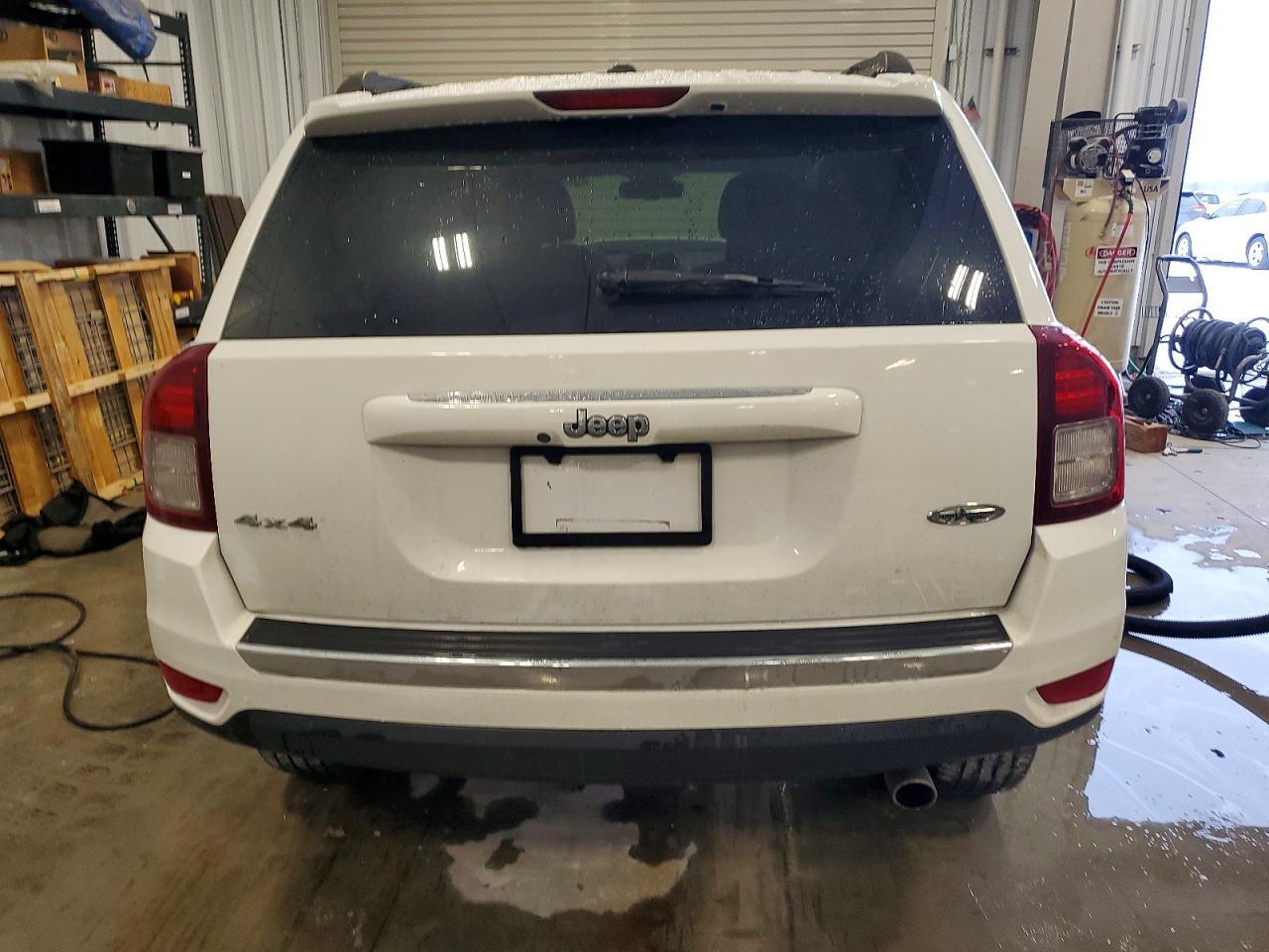 2016 Jeep Compass Latitude - Image 6