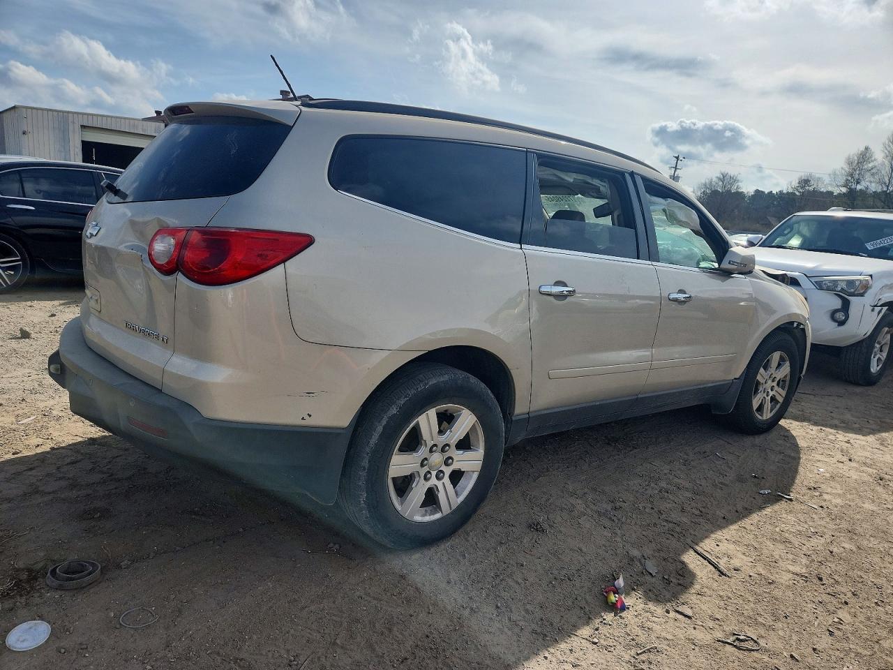 2011 Chevrolet Traverse Lt - Фото 3
