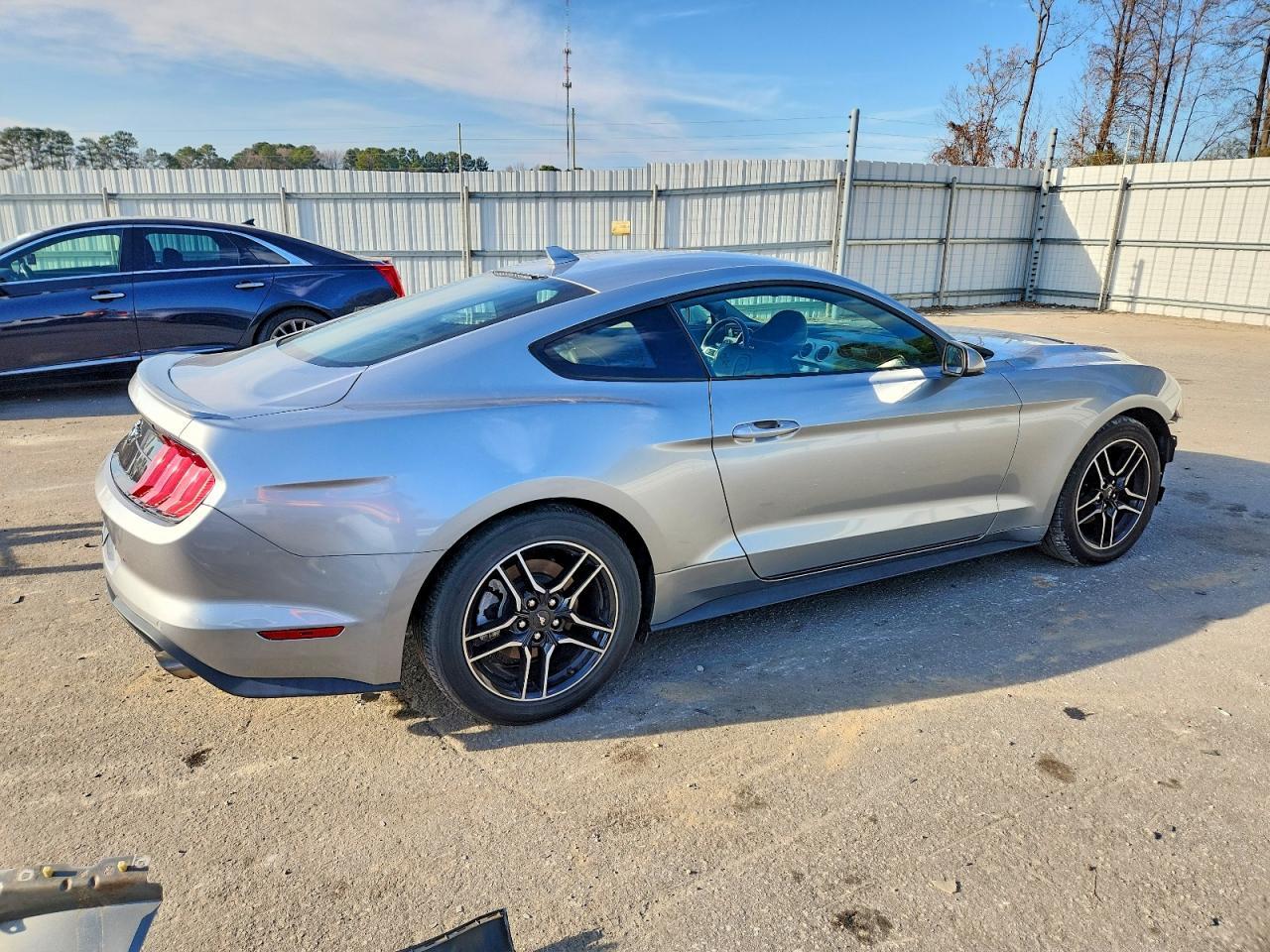 2022 Ford Mustang - Фото 3