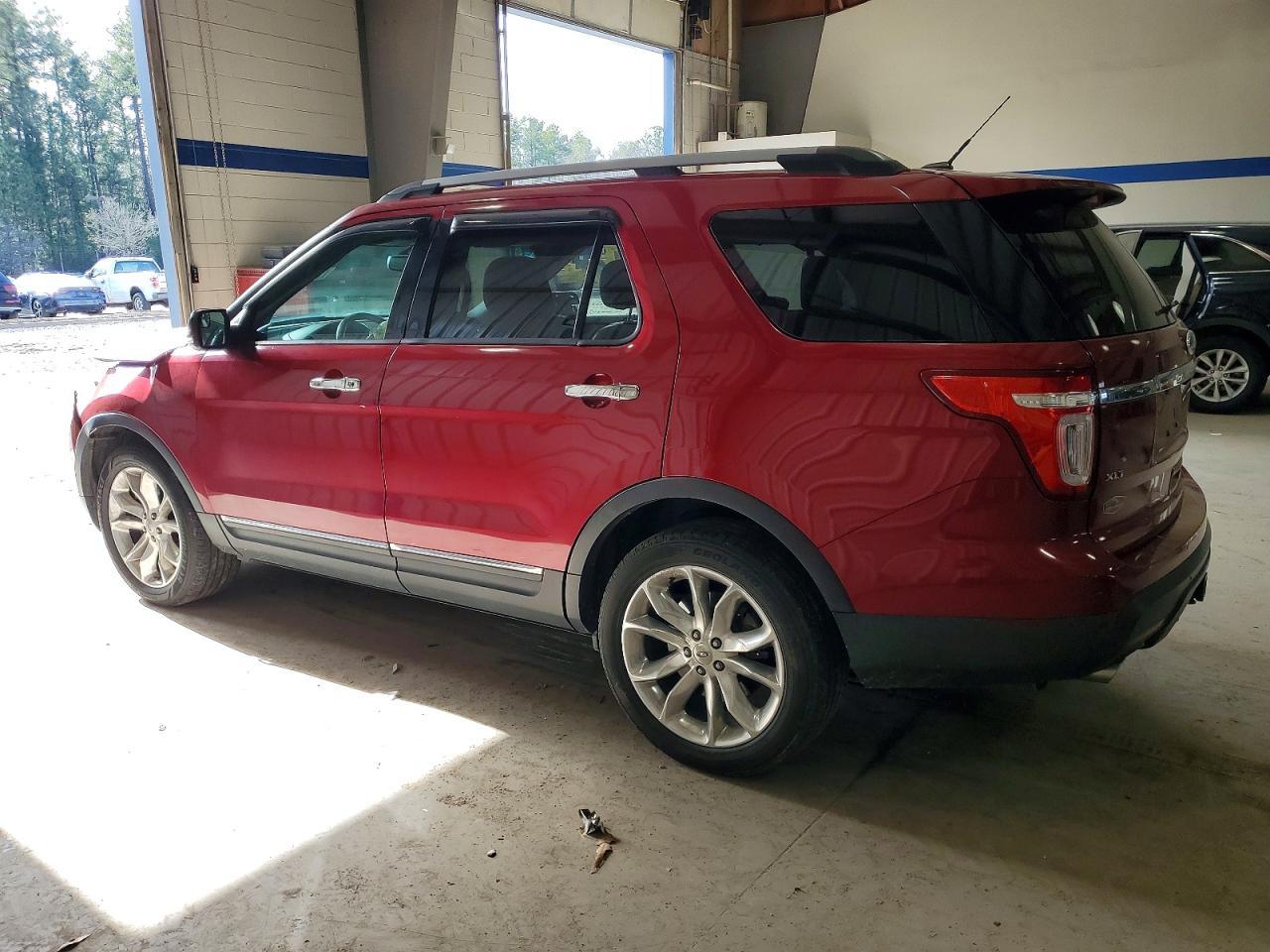 2014 Ford Explorer Xlt - Image 2
