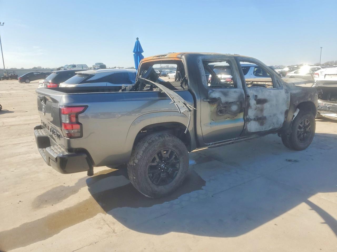 2022 Nissan Frontier Sv - Image 3