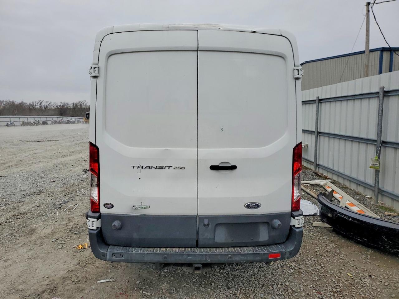 2017 Ford Transit T-250 - Image 6