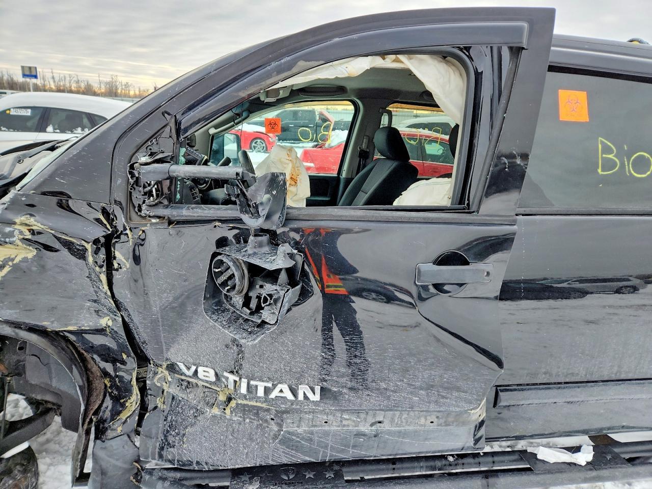 2011 Nissan Titan - Фото 7