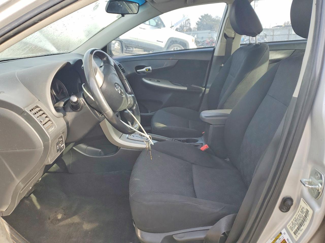 2010 Toyota Corolla - Фото 7