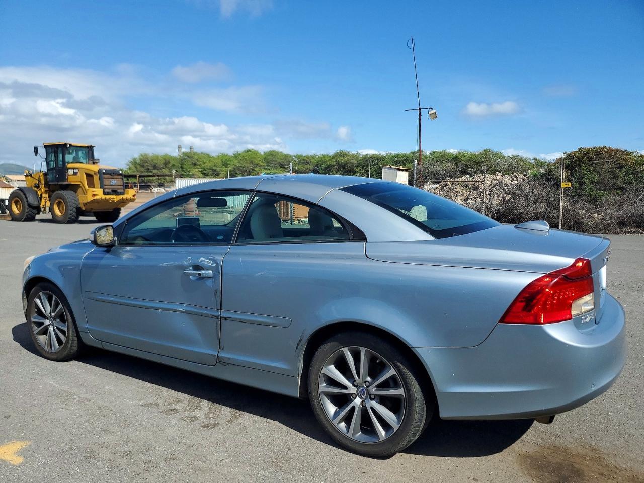 2012 Volvo C70 T5 - Image 2