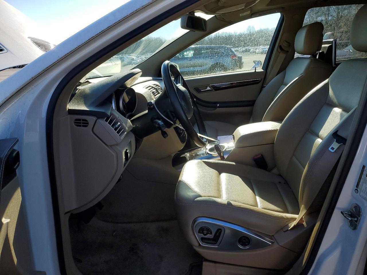 2011 Mercedes-Benz R 350 4Matic - Image 7