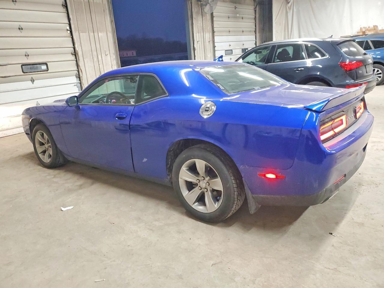 2022 Dodge Challenger Sxt - Image 2