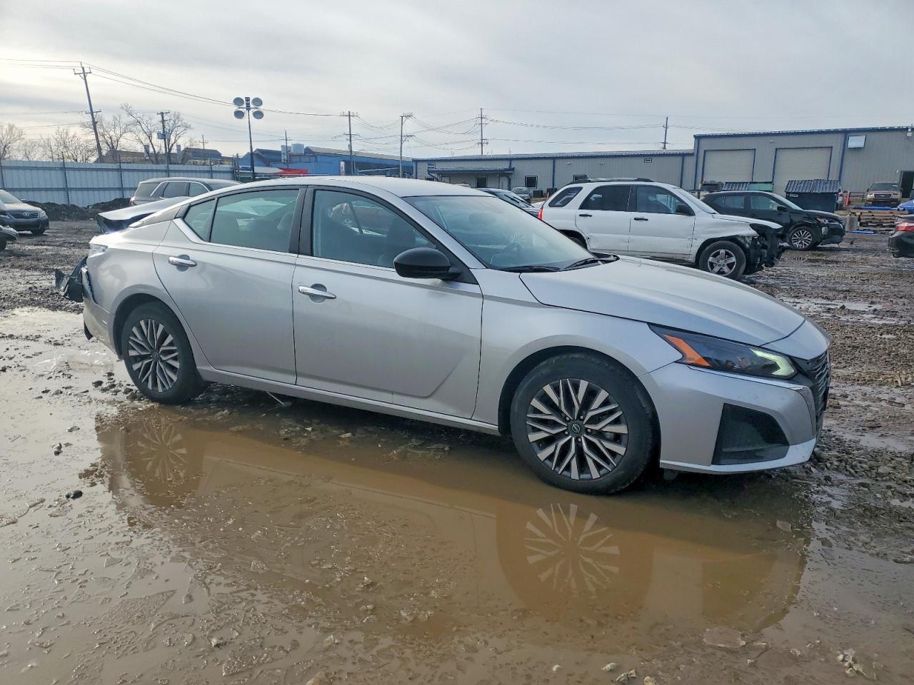 2024 Nissan Altima Sv - Image 4