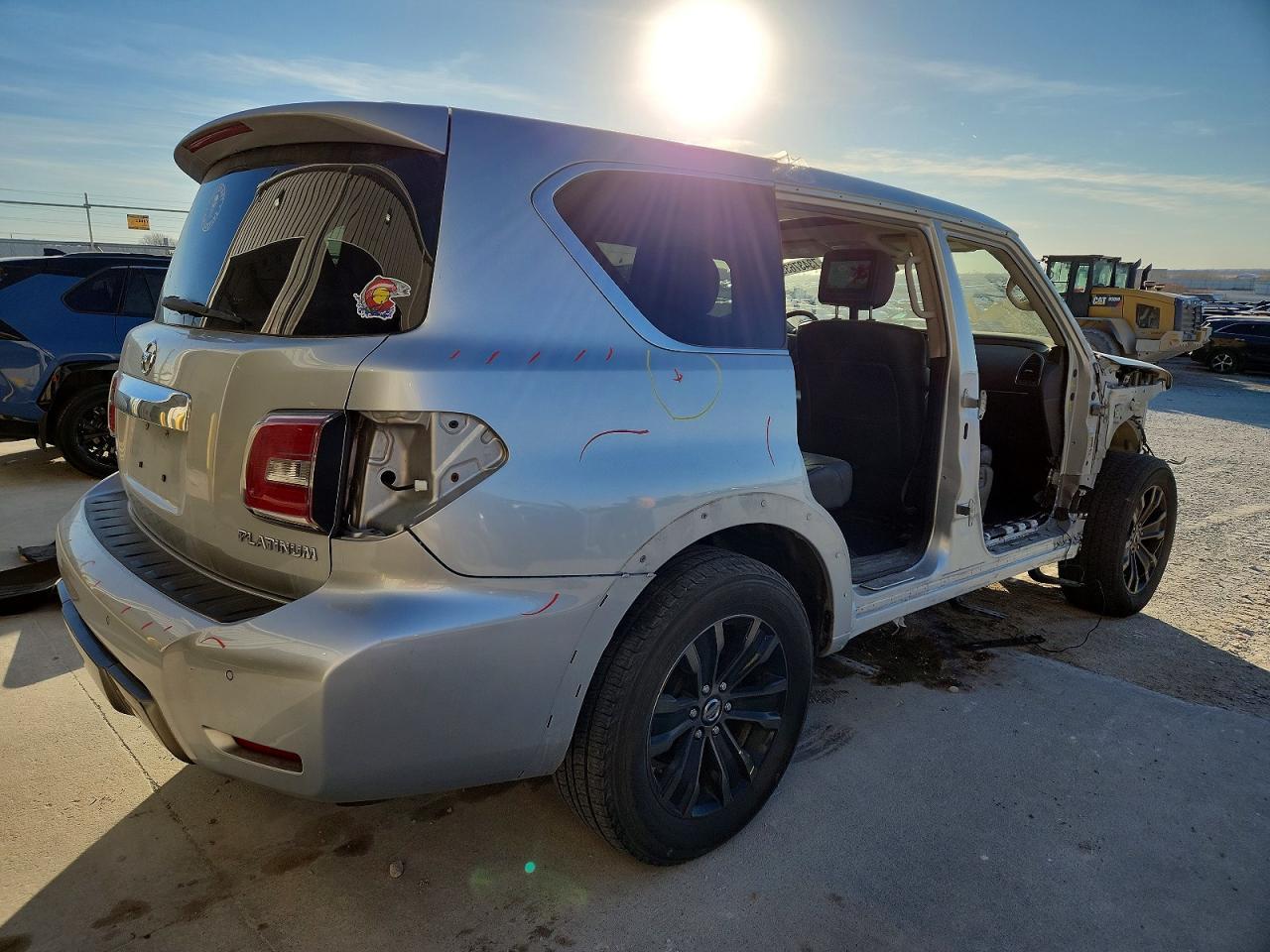 2020 Nissan Armada Platinum - Фото 3