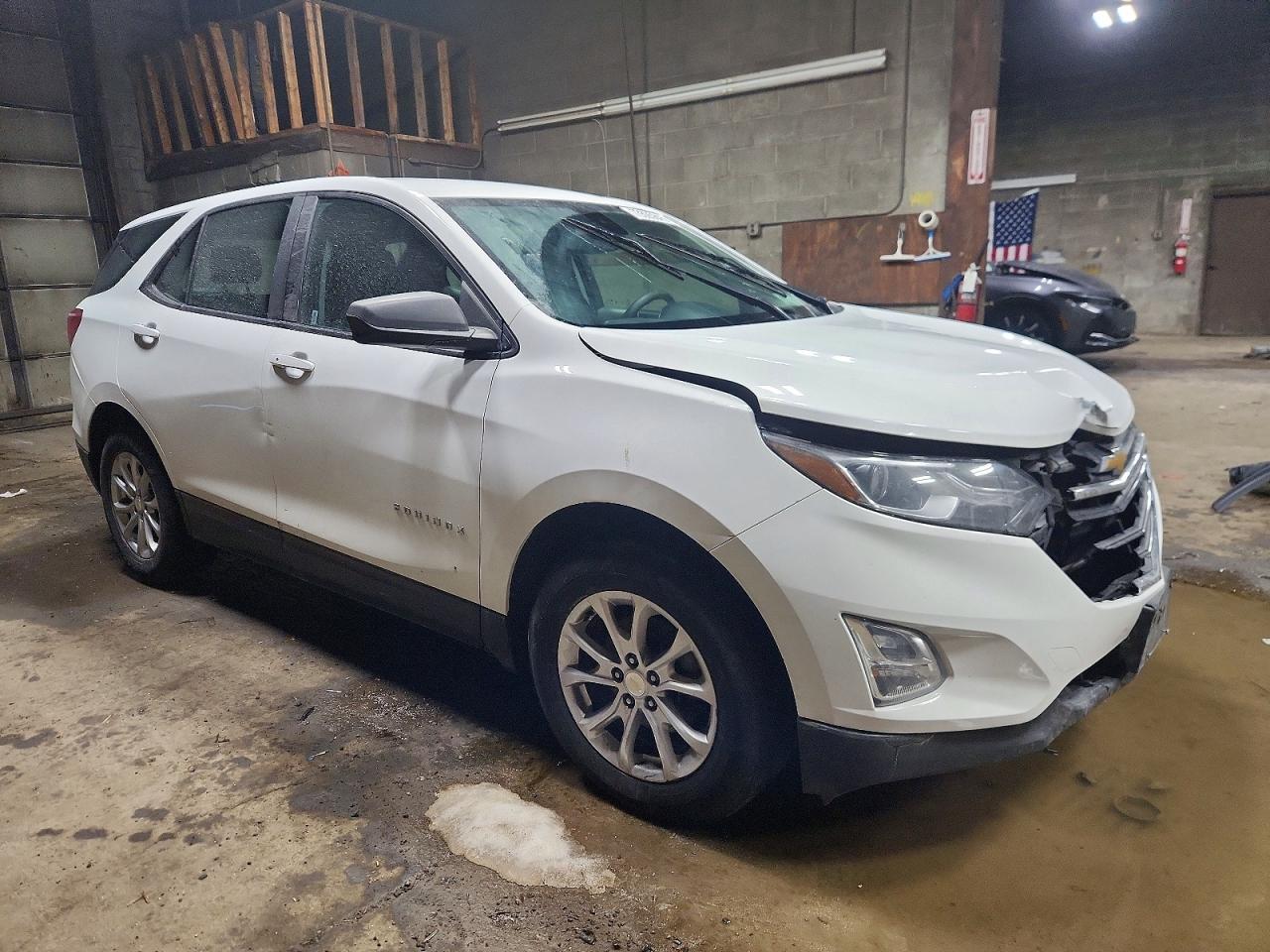2021 Chevrolet Equinox Ls - Image 4