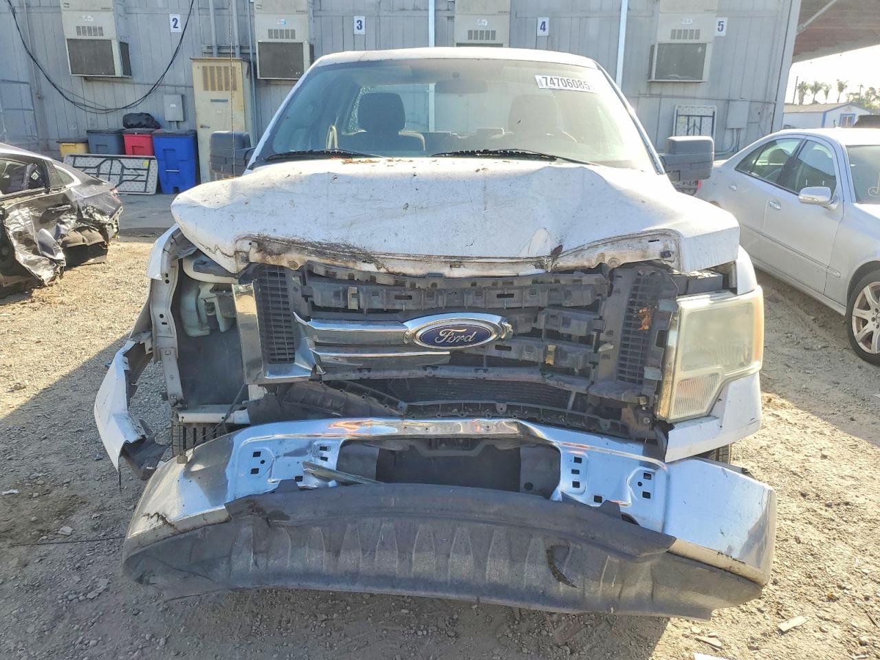 2010 Ford F150 - Image 5