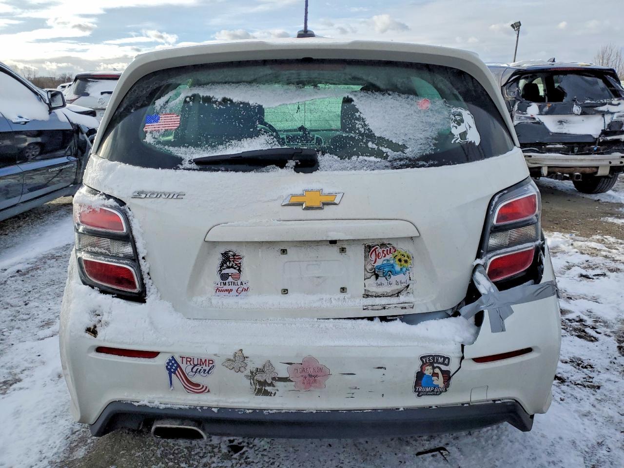 2017 Chevrolet Sonic - Image 6