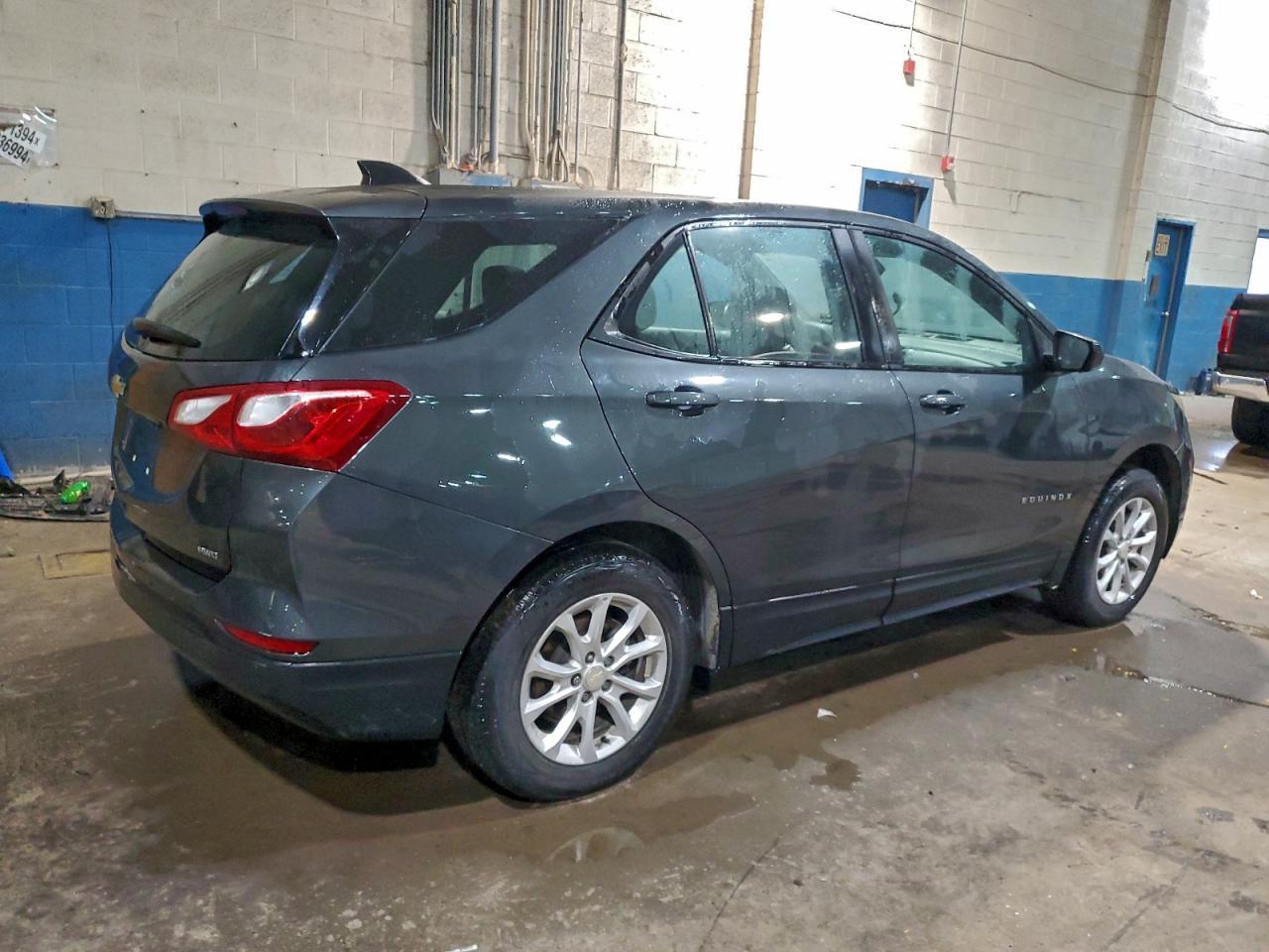 2020 Chevrolet Equinox Ls - Фото 3