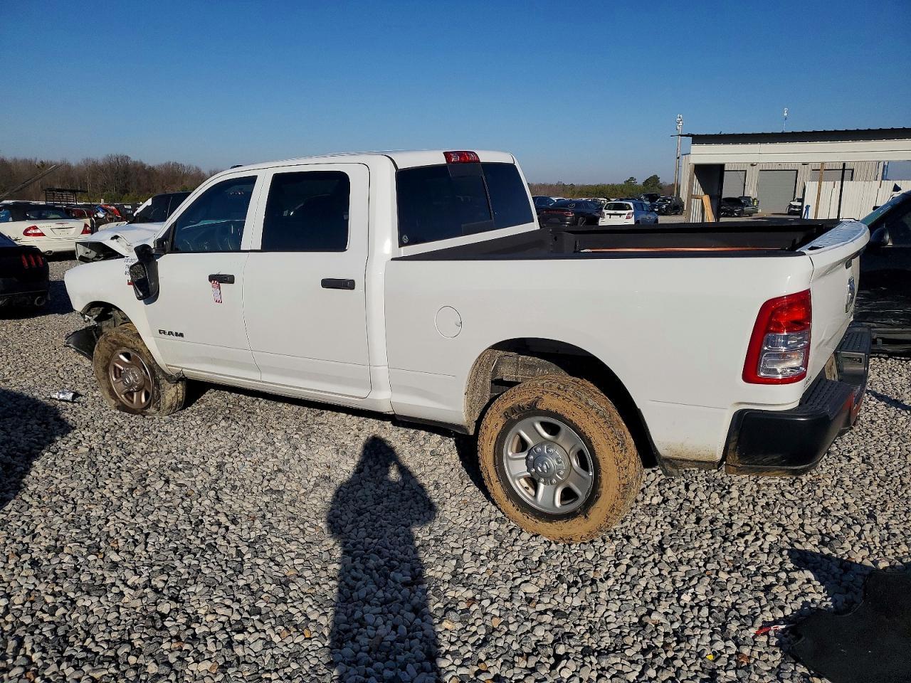 2022 Ram 2500 Tradesman - Фото 2