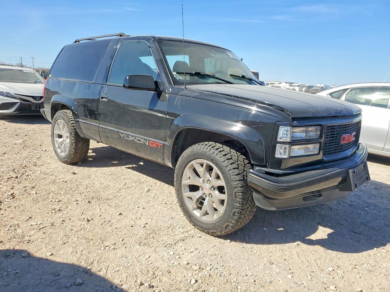 1996 GMC Yukon - Image 4