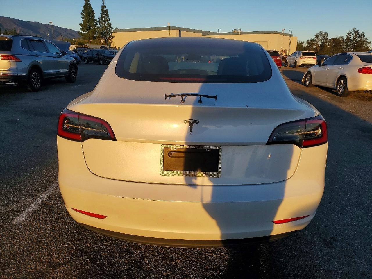 2023 Tesla Model 3 - Фото 6