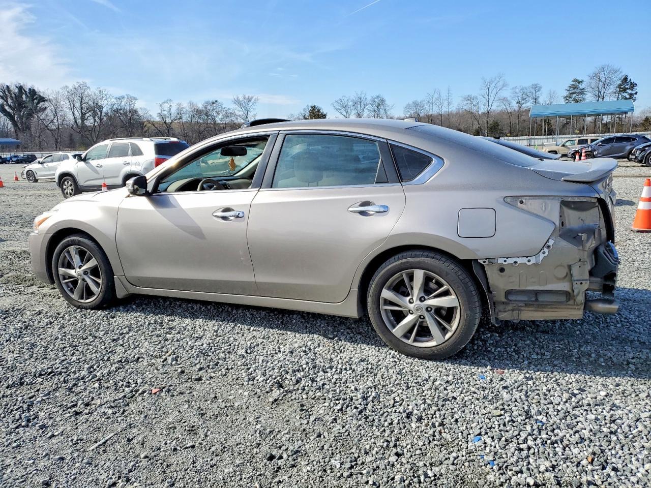 2015 Nissan Altima 2.5 - Image 2