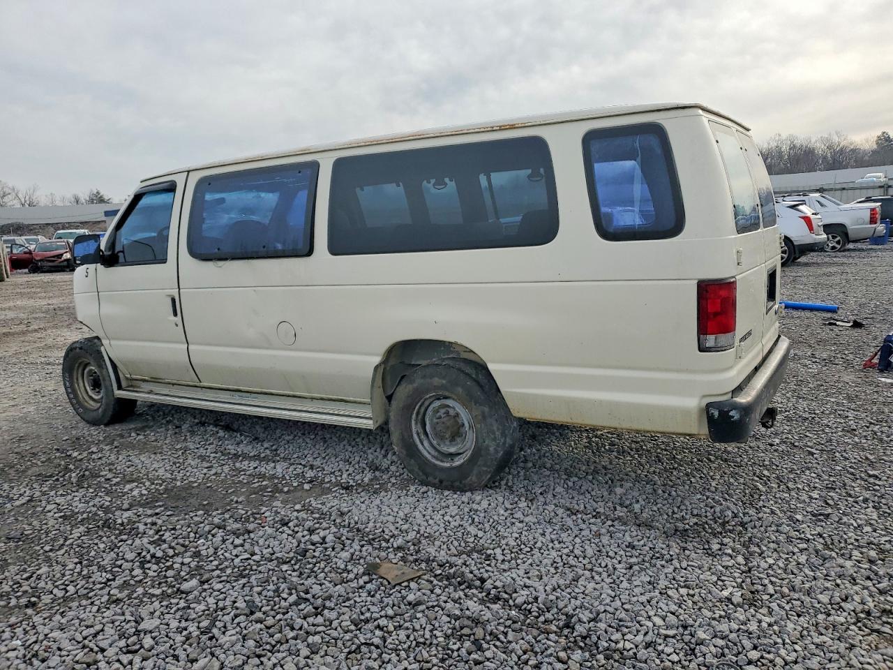 1997 Ford Econoline E350 Super Duty - Фото 2