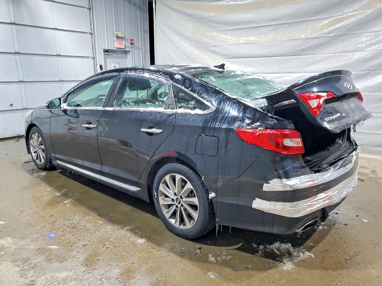 2016 Hyundai Sonata Sport - Image 2