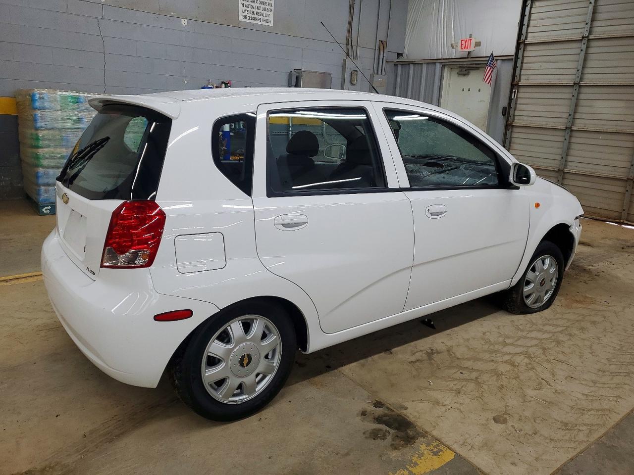 2004 Chevrolet Aveo Ls - Image 3