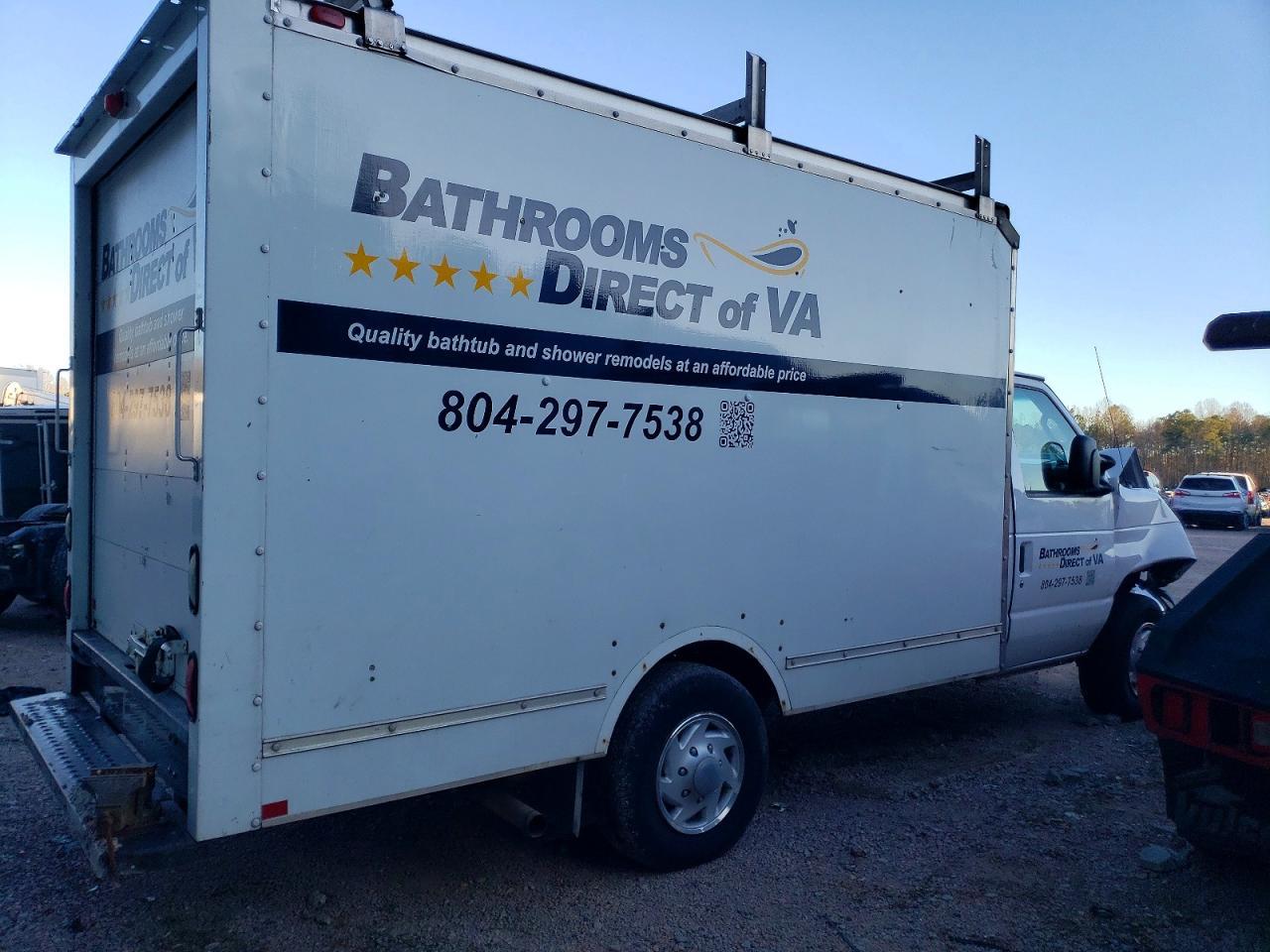 2016 Ford E350 Box Truck - Фото 3