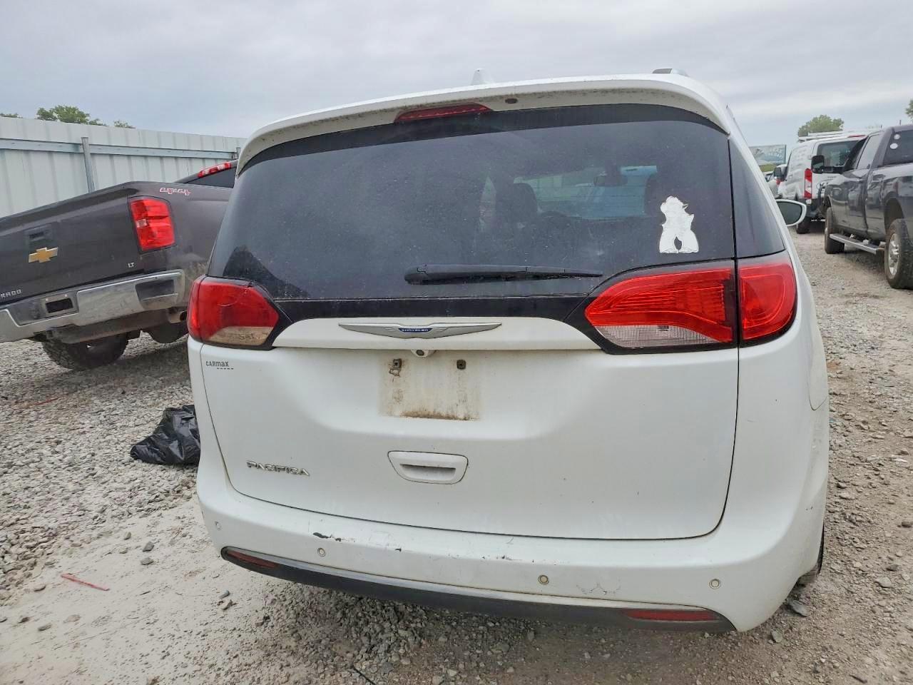 2018 Chrysler Pacifica Touring L - Фото 6