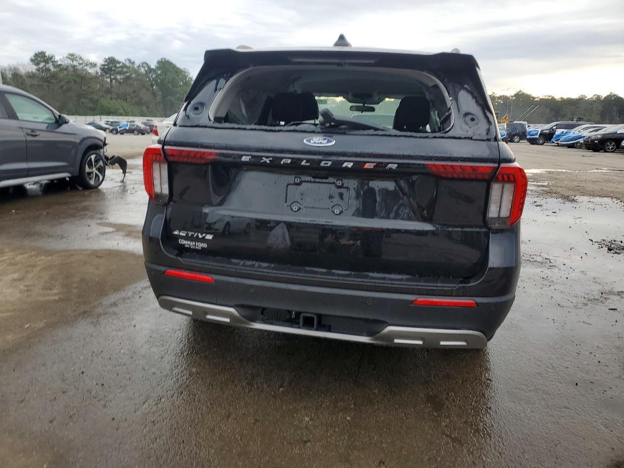 2025 Ford Explorer Active - Фото 6