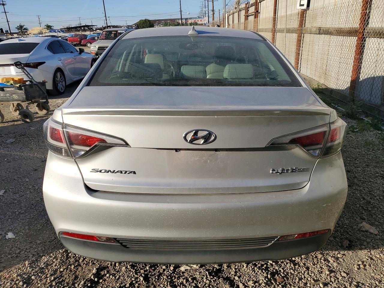 2017 Hyundai Sonata Hybrid - Фото 6