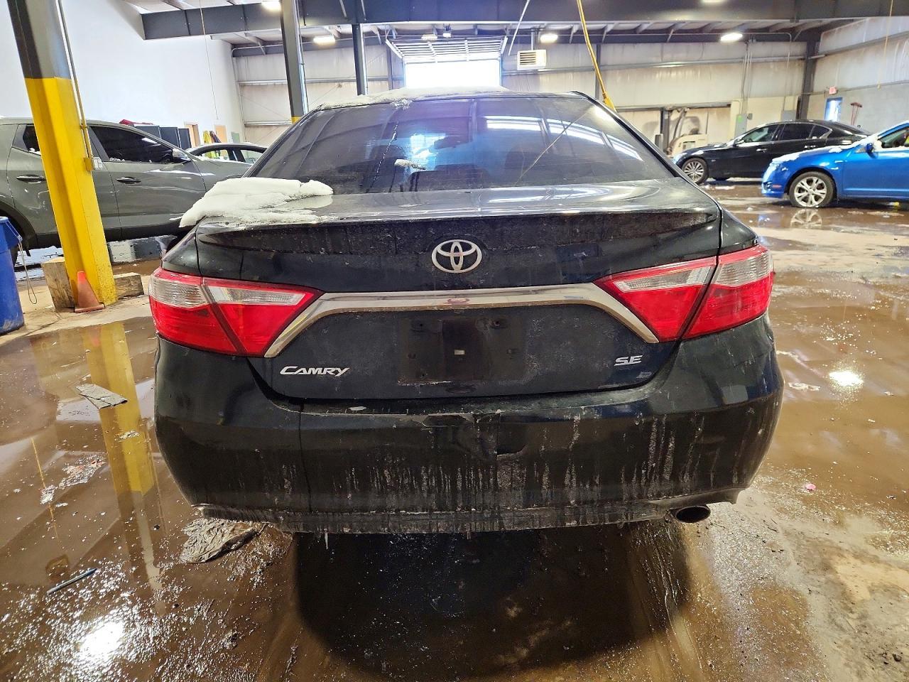 2016 Toyota Camry Le - Фото 6