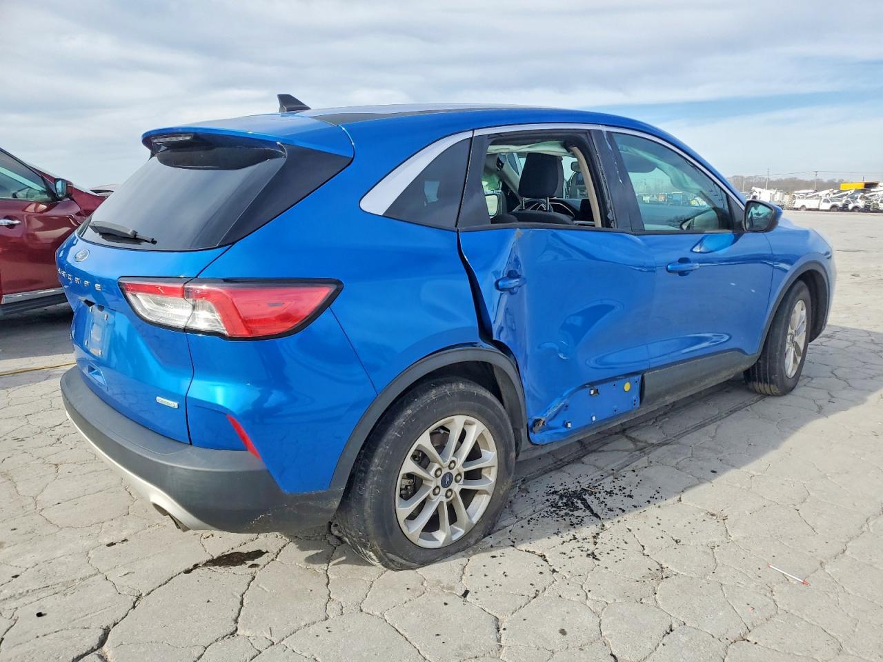 2020 Ford Escape Se - Фото 3