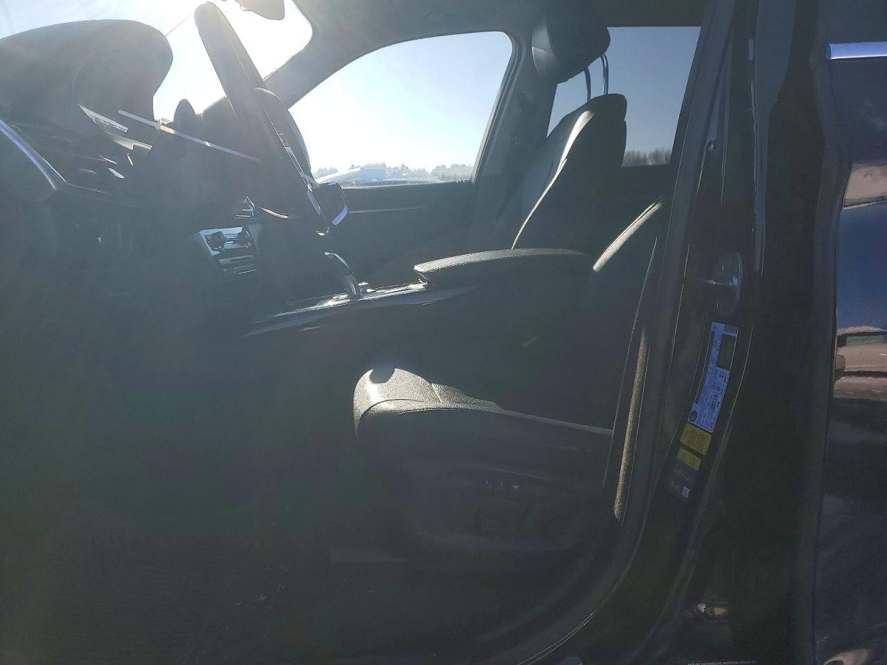 2016 BMW X5 Xdr40E - Image 7