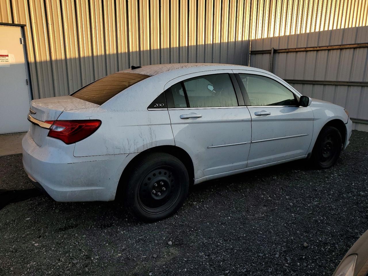 2012 Chrysler 200 - Image 3