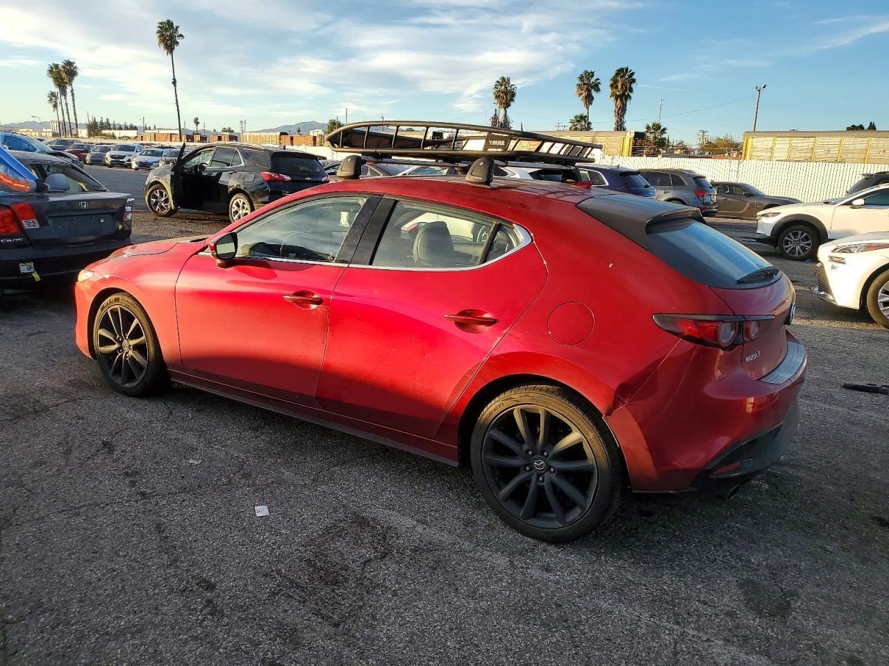 2019 Mazda 3 Premium - Фото 2