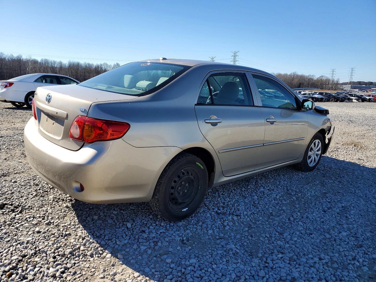 2010 Toyota Corolla Base - Фото 3